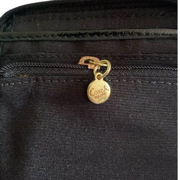 Coach Daisy Liquid Gloss Leather Black Wristlet Wallet - Picture 4 of 7